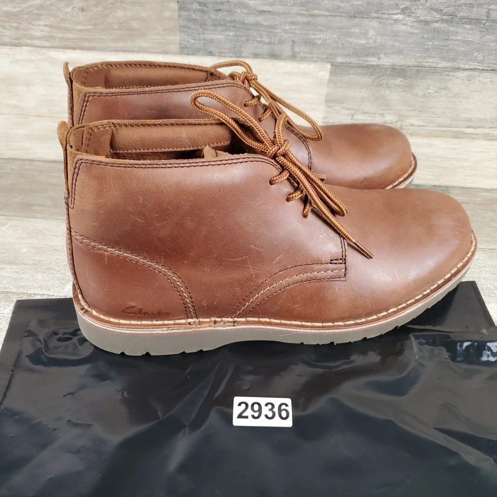 Clarks Eastridge Mid Mens Chukka Boots‎ Sz 9.5 Brown Leather Lace Up Ankle Boot